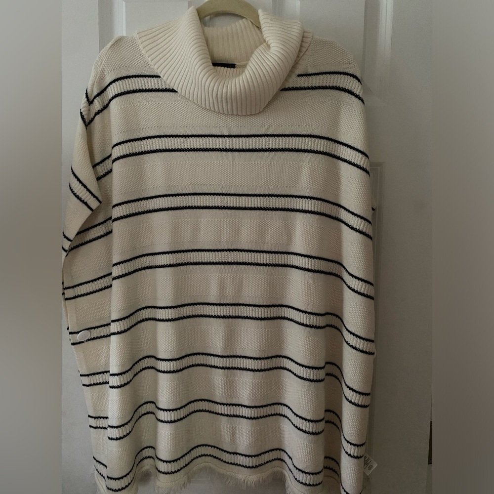 Talbots Knit Cape. NWT. Size M/L